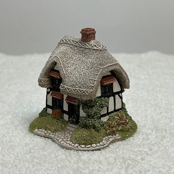 Lilliput Lane Granny Smiths Cottage With Deed from 1992 - Picture 4 of 11